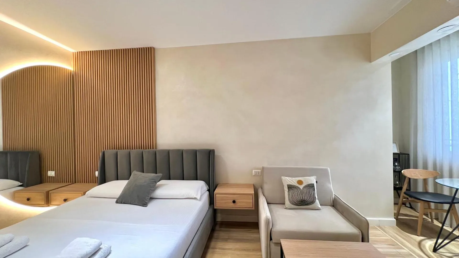 Syncron Apartments In The Center Of Tirana
