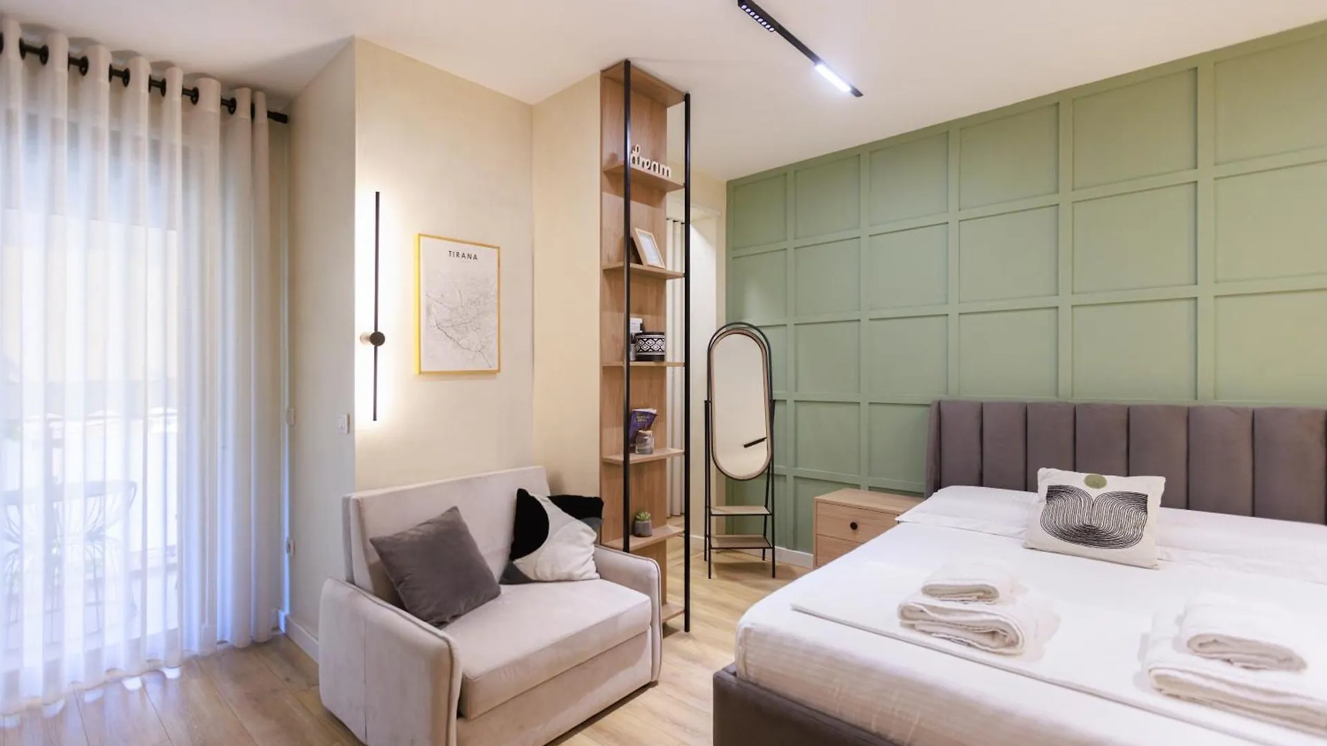 Syncron Apartments In The Center Of Tirana