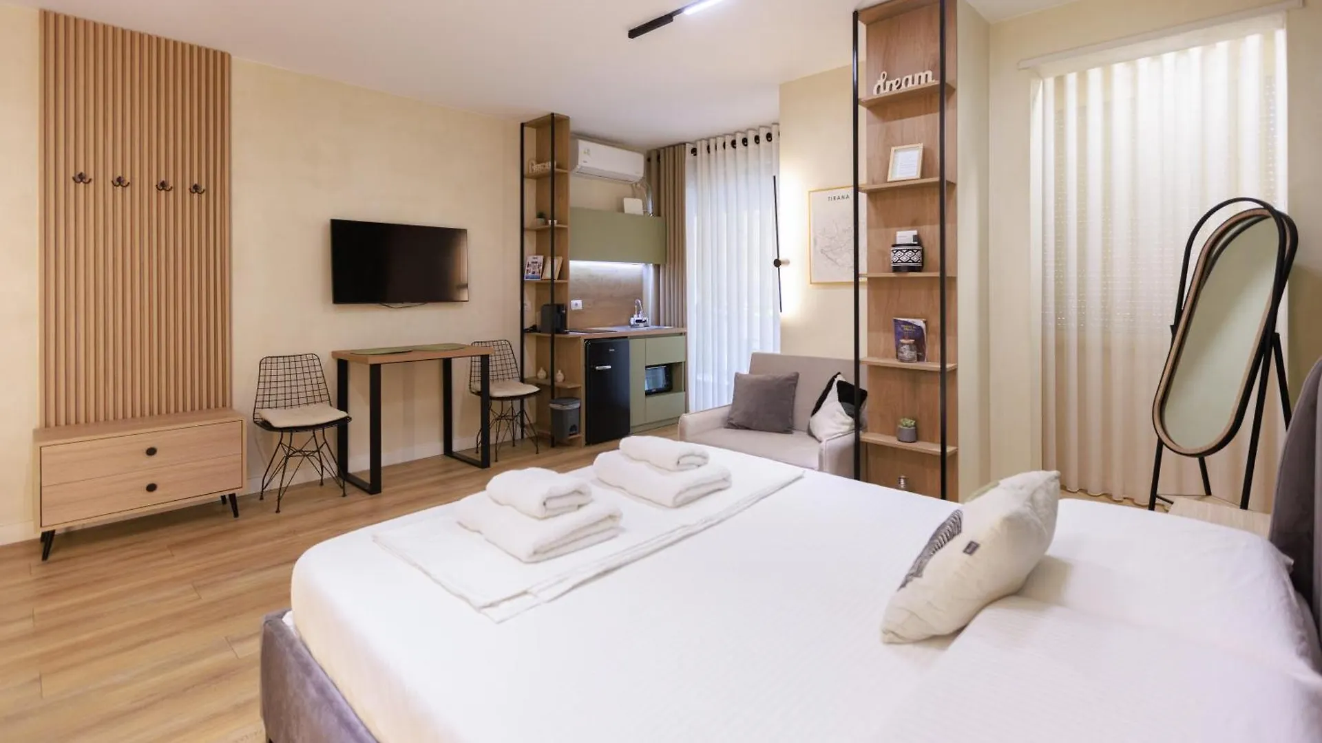 Syncron Apartments In The Center Of Tirana